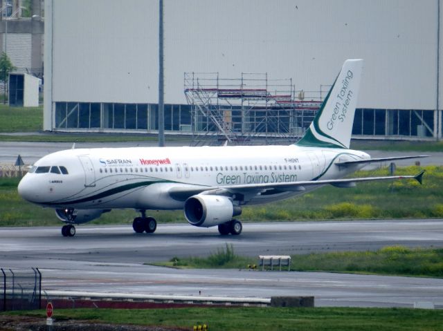 Airbus A320 (F-HGNT)