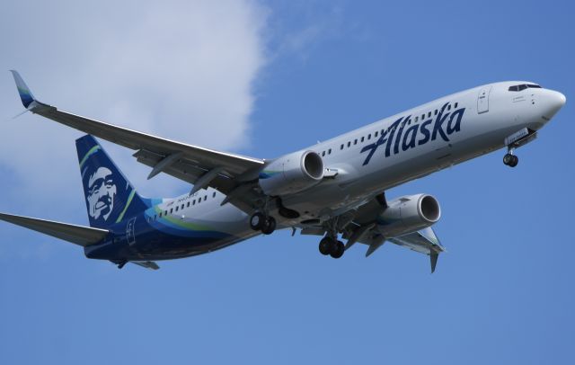 Boeing 737-800 (N434AS)