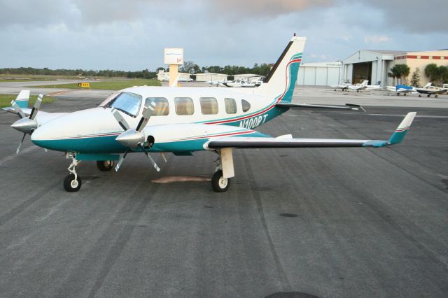 Piper Navajo (N100RT) - N100RT on Scott MacDonald Aircraft Sales Ramp 