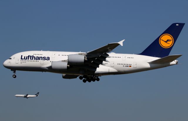 Airbus A380-800 (D-AIMM)