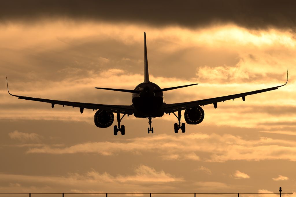 Airbus A321 (OE-IUB)