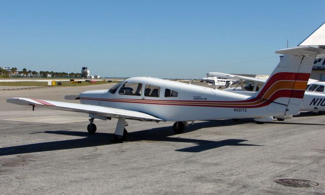 Piper Cherokee (N2217Z)