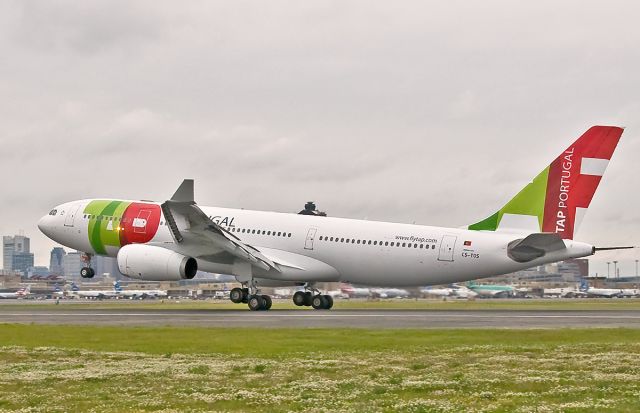 Airbus A330-200 (CS-TOS) - Inaugural service arrival 06/11/2046 from Lisbon