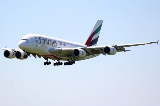 Airbus A380-800 (A6-EEF)
