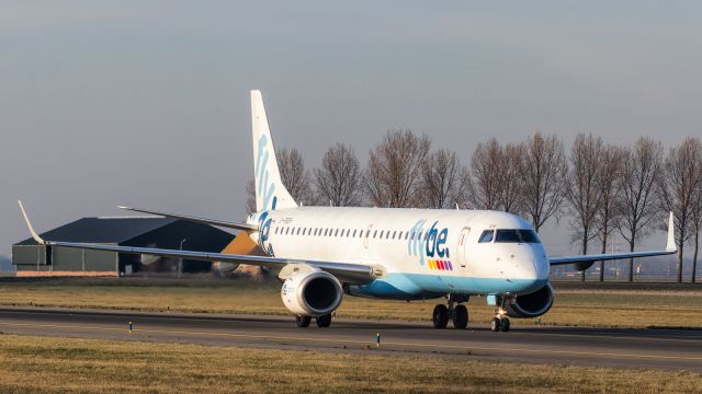 Embraer 175 (G-FBEH)