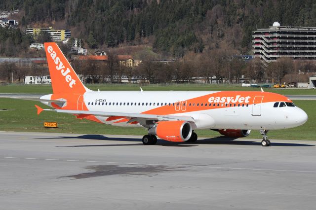 Airbus A320 (G-EZWA)