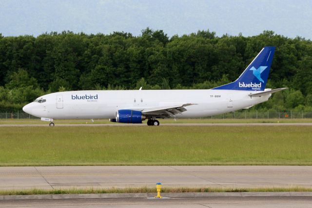 BOEING 737-400 (TF-BBM)