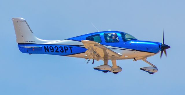 Cirrus SR-22 (N923PT) - N923PT 2017 Cirrus SR22 G6 GTS s/n 4531 - North Las Vegas Airport  KVGTbr /Photo: Tomás Del Corobr /June 1, 2021