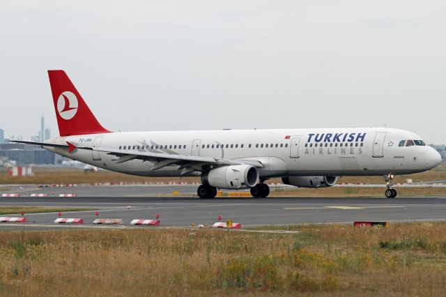 Airbus A321 (TC-JML)