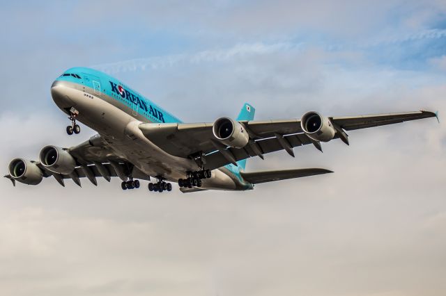 Airbus A380-800 (HL7615)