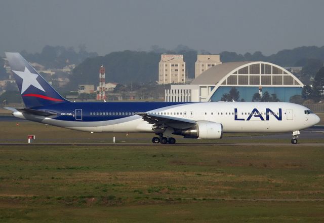 BOEING 767-300 (CC-CML)