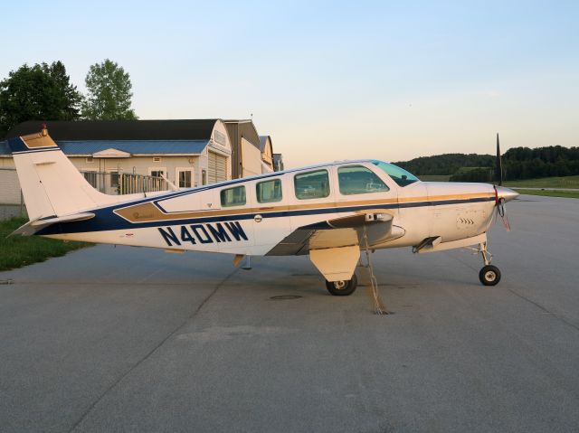 Beechcraft Bonanza (36) (N40MW) - A very nice Bonanza.