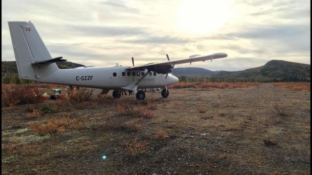 De Havilland Canada Twin Otter (C-GIZF)