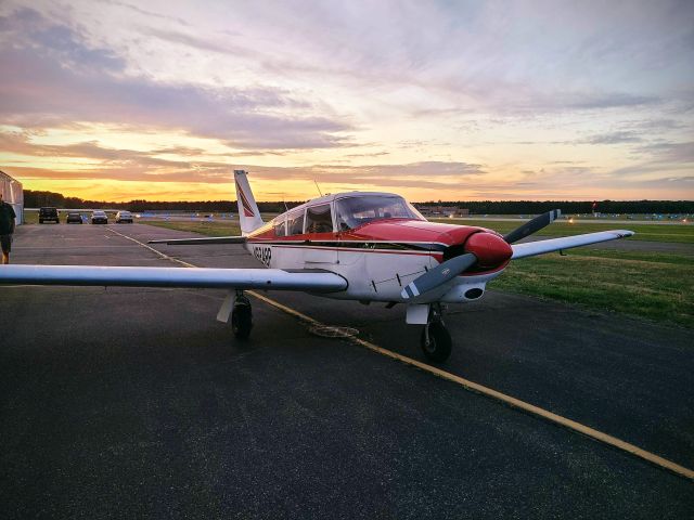 Piper PA-24 Comanche (N9248P) - Loading Passengers for departure