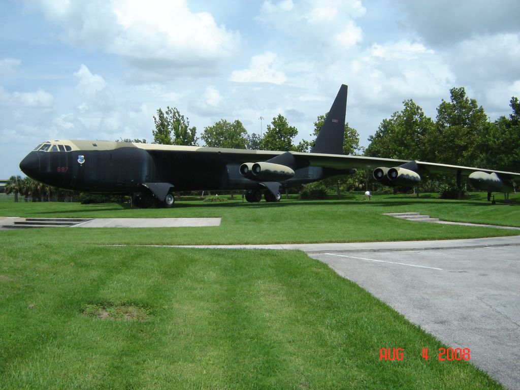 Boeing B-52 Stratofortress (56-0687) - B52D Static Display KMCO Built 1956 C/N 464058