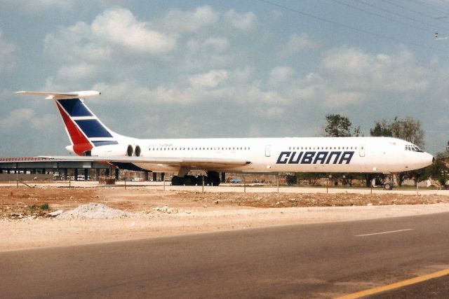 Ilyushin Il-62 (CUT1259) - Seen here on 8-May-98.br /br /With Cubana from Jul-84 to Mar-98.br /Broken up at MUHA.