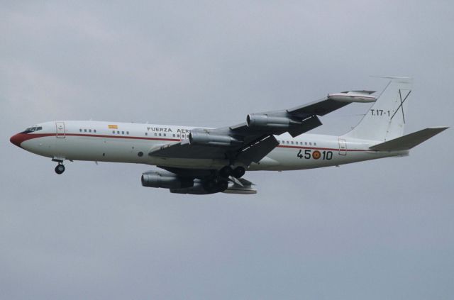 Boeing 707-300 (T171) - Final Approach to Narita Intl Airport Rwy34L on 1998/03/23