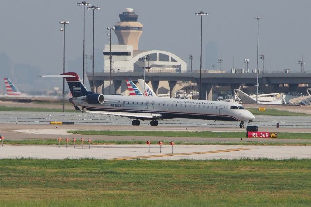 Canadair Regional Jet CRJ-200 (N938LR)