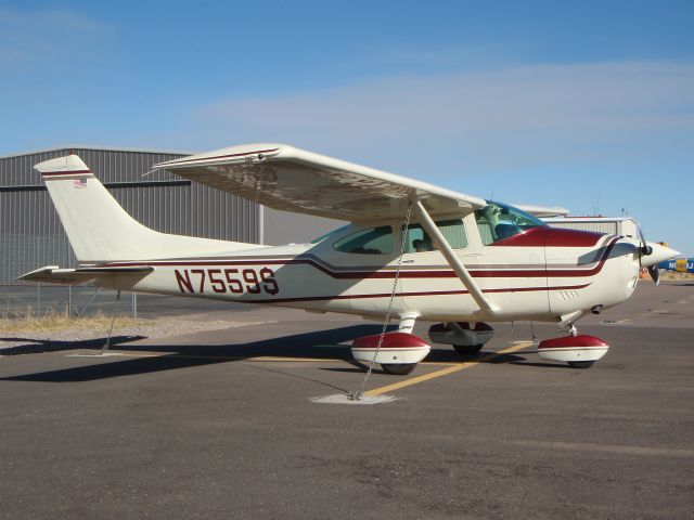 Cessna Skylane (N7559S)