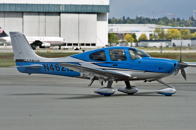 Cirrus SR-22 (N462TJ)