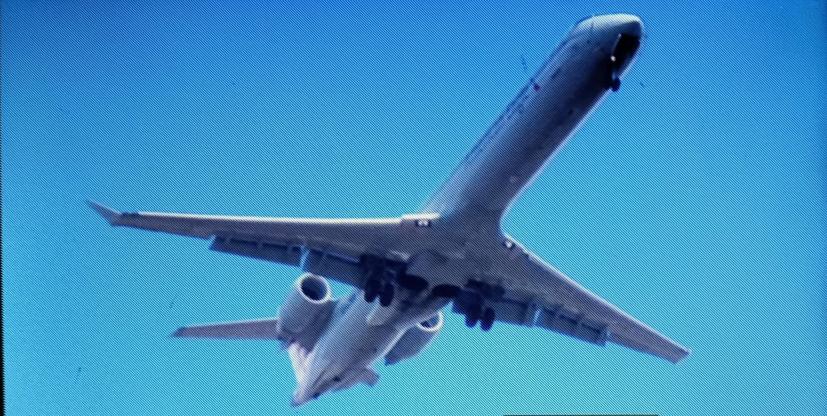 Canadair Regional Jet CRJ-900 (N561NN) - I had to re-edit this, but this is the probably the best shot I've ever gotten of an American eagle crj-900, this one being N561NN on final approach to Wilkes-Barre Scranton International airport