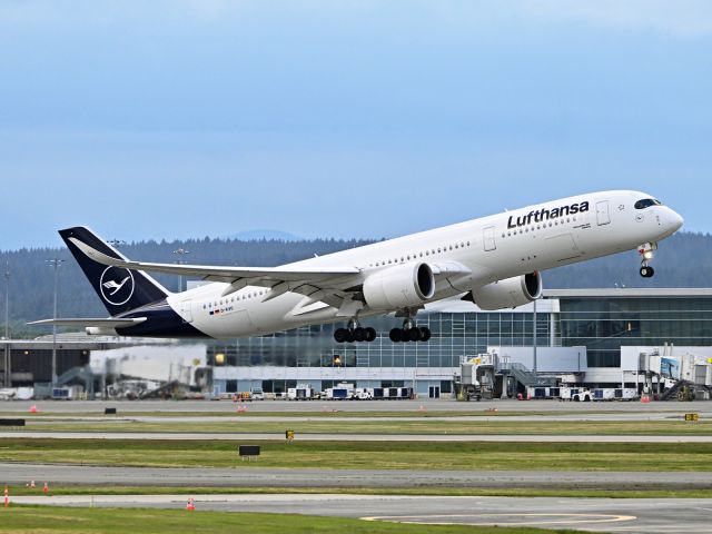 Airbus A350-900 (D-AIVD)