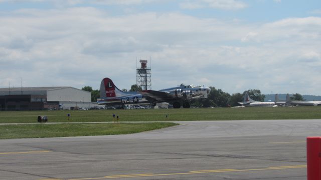 Boeing B-17 Flying Fortress — - WWII Weekend 2015. 