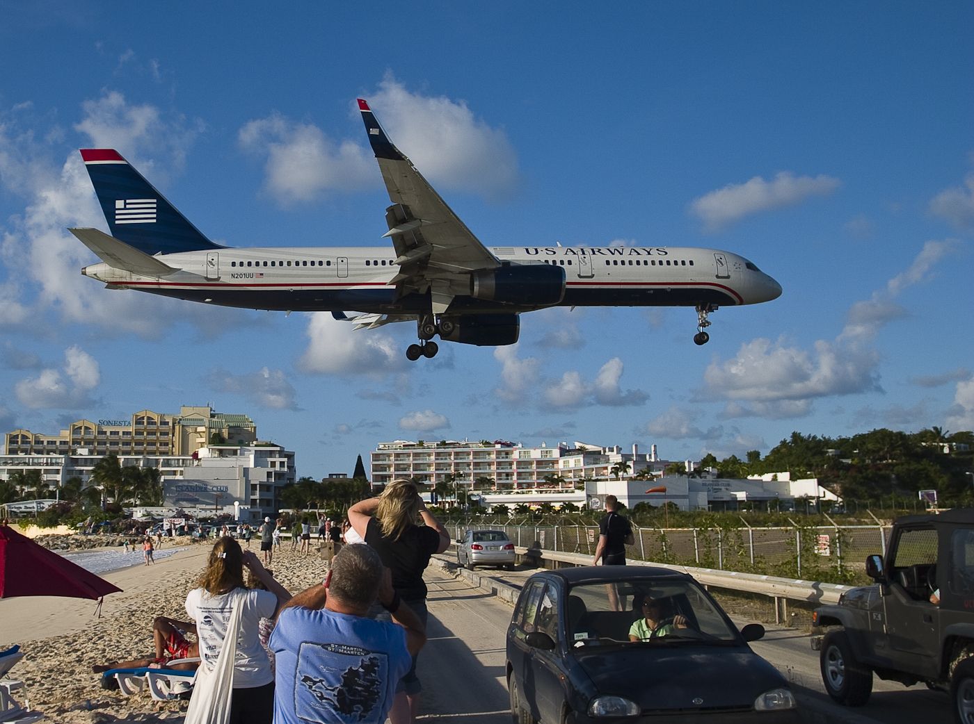 Boeing 757-200 (N201UU) - BOEING 757-2B7