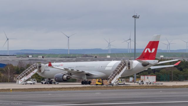 Airbus A330-300 (VP-BUM)