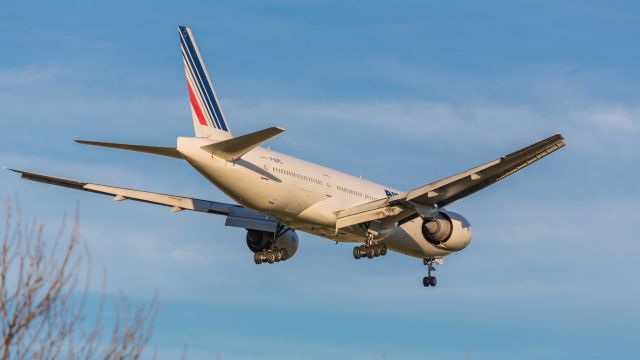 Boeing 777-200 (F-GSPL) - F-GSPL (cn 30457/284) Boeing 777-228/ER