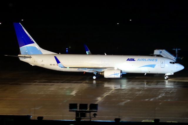 Boeing 737-800 (OE-IXC)