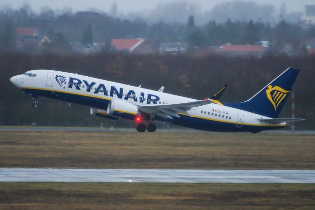 Boeing 737 MAX 8 (EI-IFW)