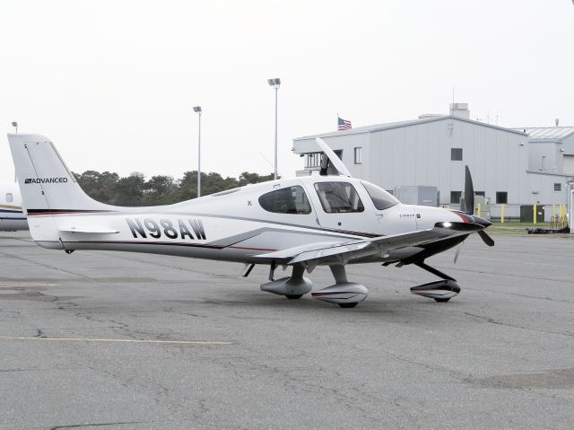 Cirrus SR-22 (N98AW) - A very nice Cirrus.