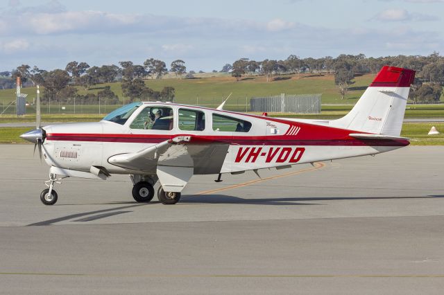 Beechcraft Bonanza (36) (VH-VDD) - Beech F33A Bonanza (VH-VDD) at Wagga Wagga Airport