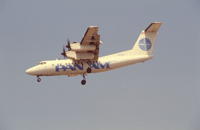 De Havilland Canada Dash 7 (N42RA) - Final Approach to KLAX Intl Airport on 1989/09/01