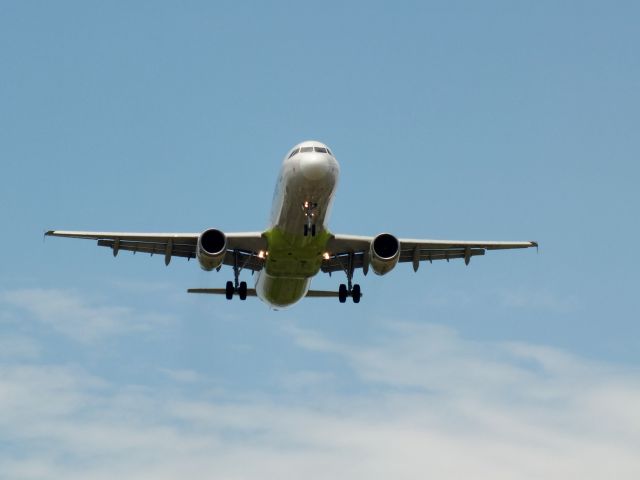 Airbus A321 (HL8213) - Air Busan