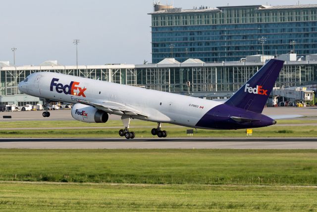 Boeing 757-200 (C-FMEU)