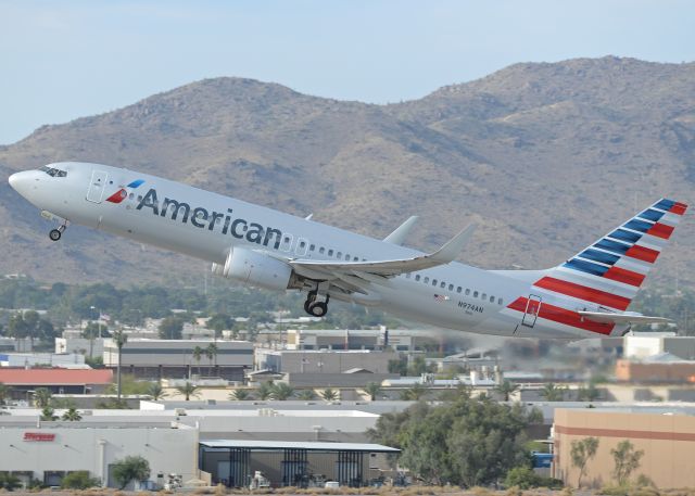 Boeing 737-800 (N974AN)