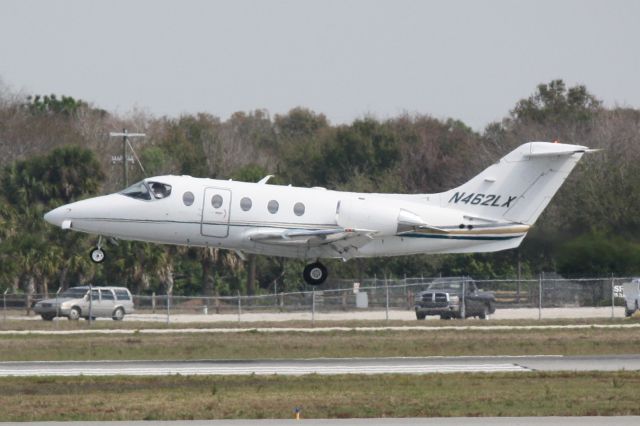 Beechcraft Beechjet (N462LX) - Options Flight 462 (N462LX) arrives on Runway 32 at Sarasota-Bradenton International Airport following a flight from Palm Beach International Airport