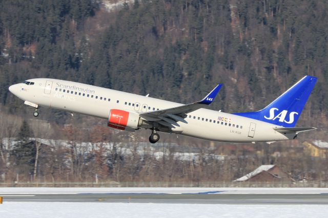 Boeing 737-800 (LN-RGB)