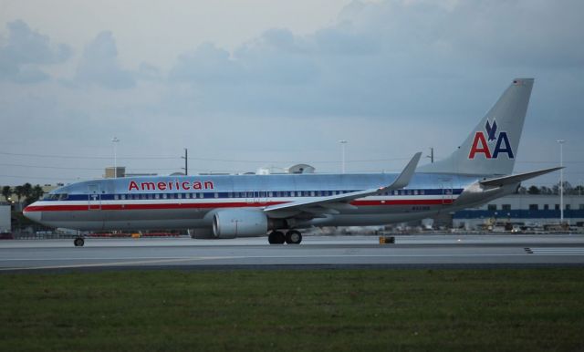 Boeing 737-800 (N921NN) - 9th of May, 2018 7:56.