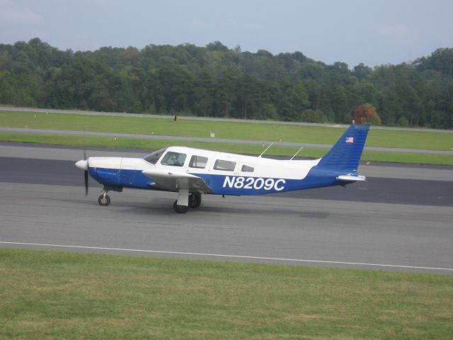 Piper Saratoga (N8209C)