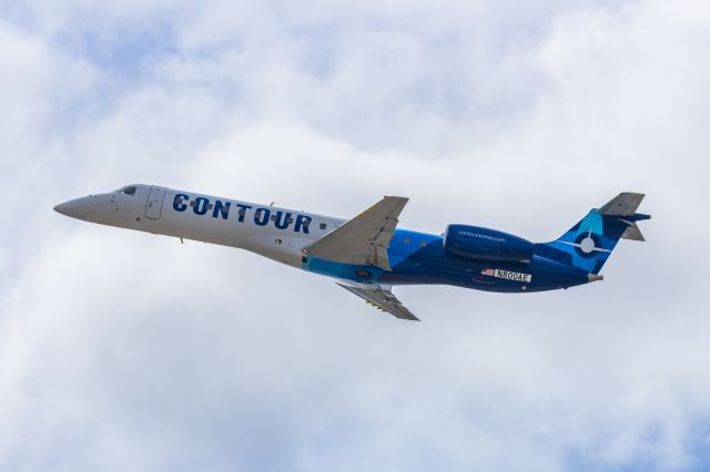 Embraer ERJ-135 (N800AE) - A Contour Airlines ERJ135 taking off from PHX on 2/13/23, the busiest day in PHX history, during the Super Bowl rush. Taken with a Canon R7 and Canon EF 100-400 II L lens.