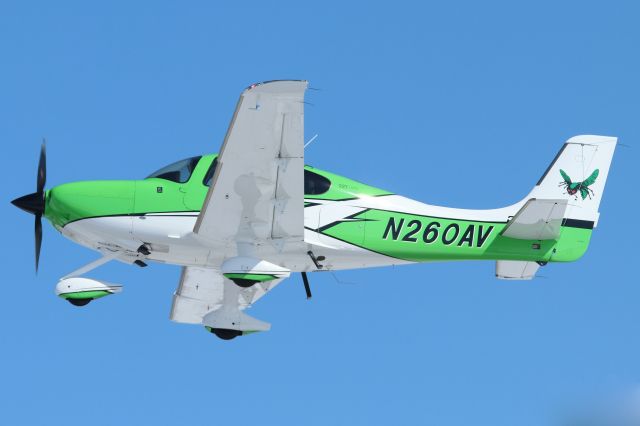 Cirrus SR-22 (N260AV)