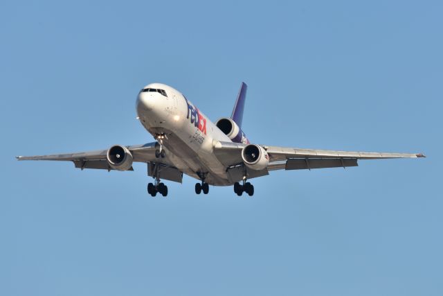 McDonnell Douglas DC-10 (N316FE) - DC/MD-10-30F on final for 23-R on 11-26-22