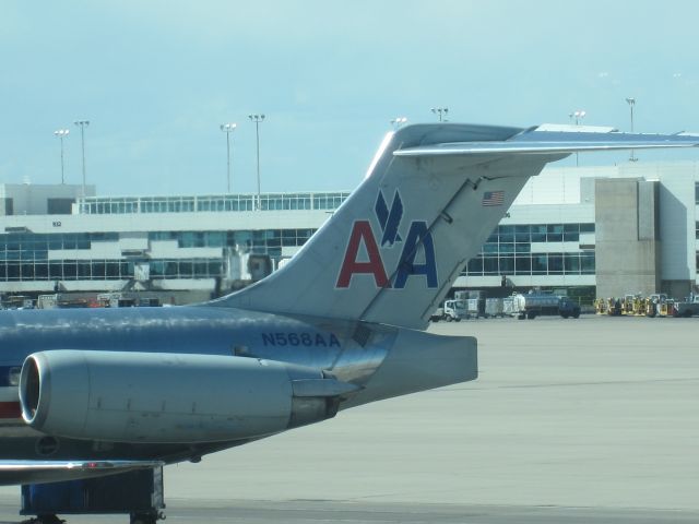 McDonnell Douglas MD-83 (N568AA) - KDEN-KDFW