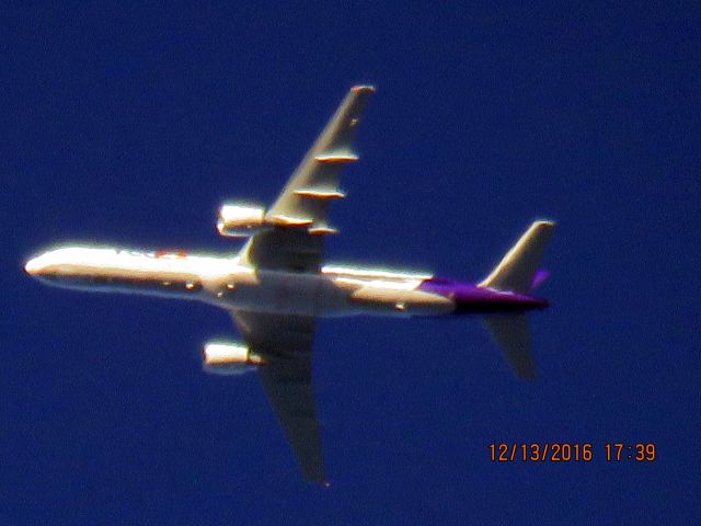 Boeing 757-200 (N785FD)