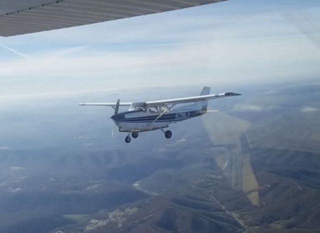 Cessna Skyhawk (N739LV)