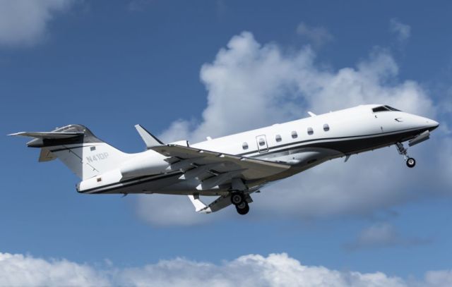 Bombardier Challenger 300 (N41DP)