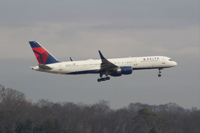 Boeing 757-200 (N556NW)